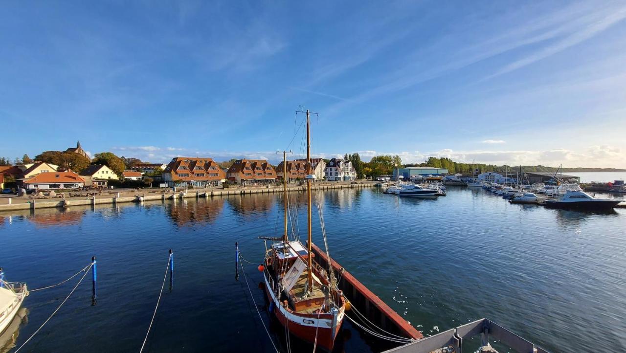 Ferienwohnung Im Uhlenhuus Wiek auf Rügen 外观 照片
